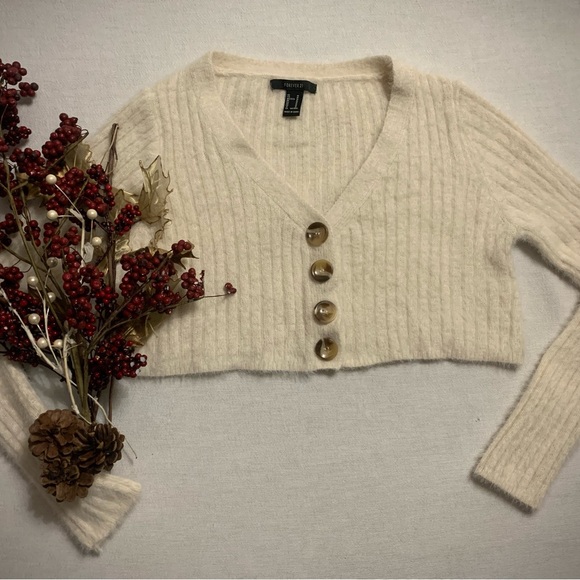 Crop Sweater! - Picture 3 of 7